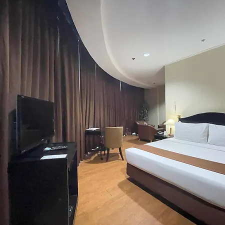 Golden Peak Hotel & Suites Powered By Cocotel-2